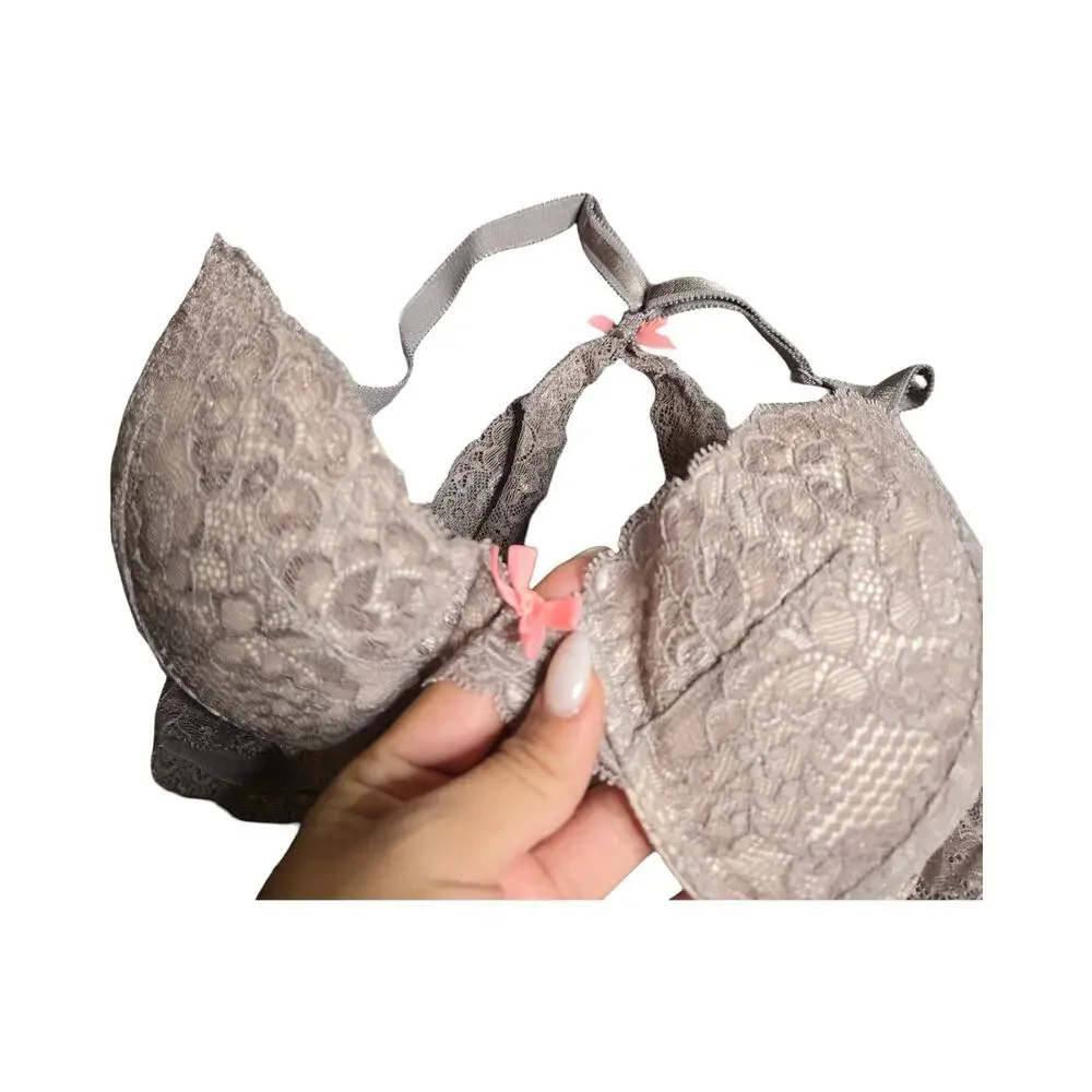 Victoria's Secret Lace‎ Push-Up Bra Size: 36C